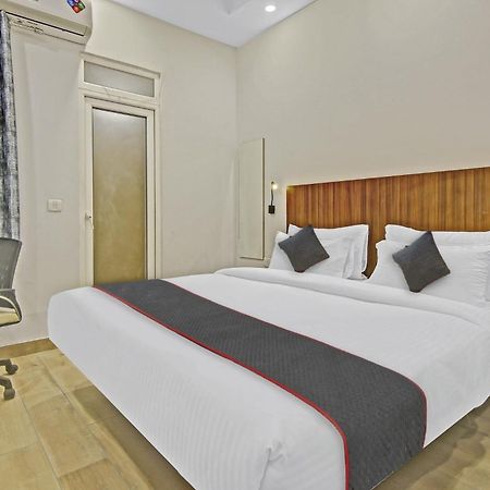 Hotel Townhouse Golden Frame Ghaziabad Exterior foto