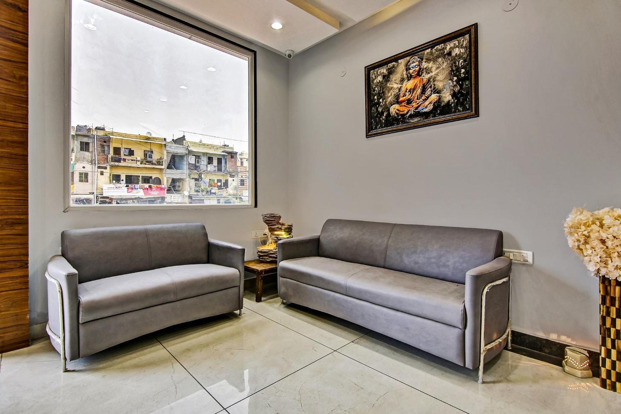 Hotel Townhouse Golden Frame Ghaziabad Exterior foto